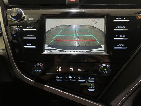 Certified 2019 Toyota Camry SE FWD image 19