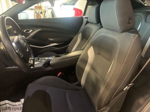 Used 2020 Chevrolet Camaro LT image 14