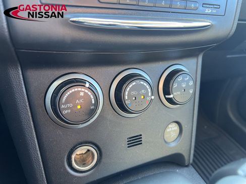 Used 2012 Nissan Rogue SV w/ Premium Pkg image 30