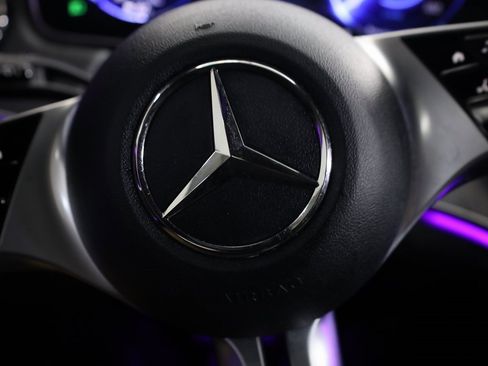 Used 2023 Mercedes-Benz EQE 500 4MATIC SUV image 14