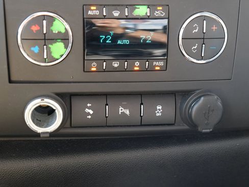 Used 2012 Chevrolet Silverado 2500 LT w/ Z71 Appearance Package image 30