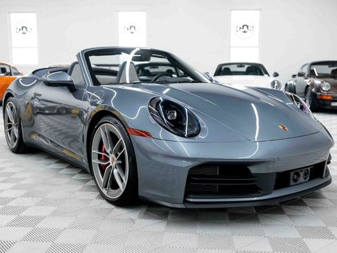 Used 2025 Porsche 911 Carrera S RWD image 5