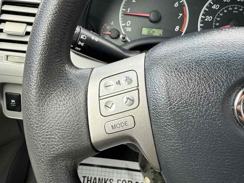 Used 2013 Toyota Corolla LE FWD image 16