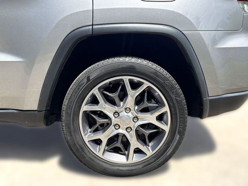 Used 2021 Jeep Grand Cherokee Limited w/ Luxury Group II image 11