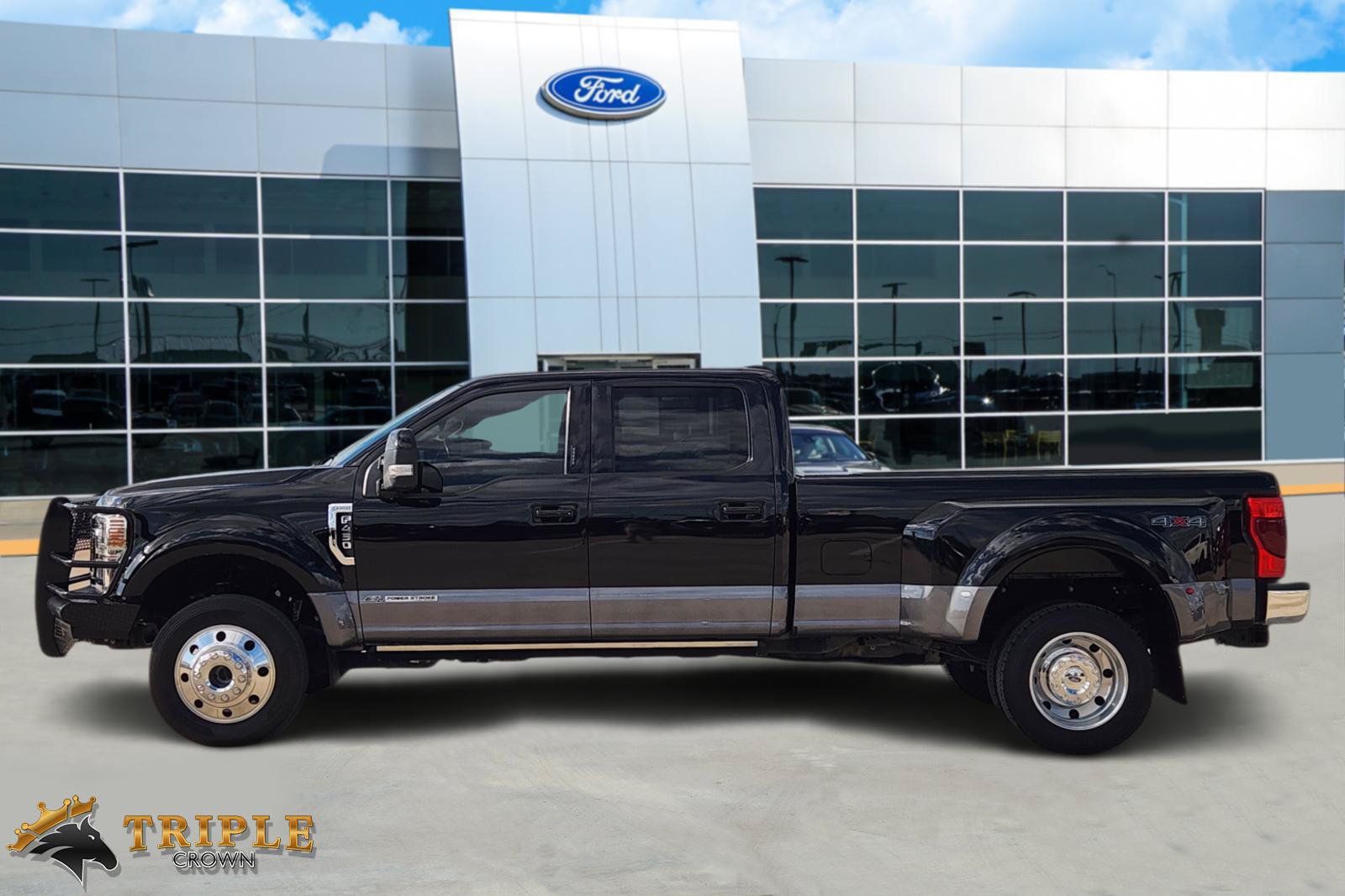 Used 2022 Ford F450 Lariat w/ Lariat Ultimate Package AWD/4WD image 3