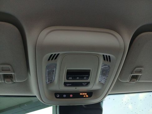 Certified 2023 Buick Envision Essence w/ Sport Touring Package image 14