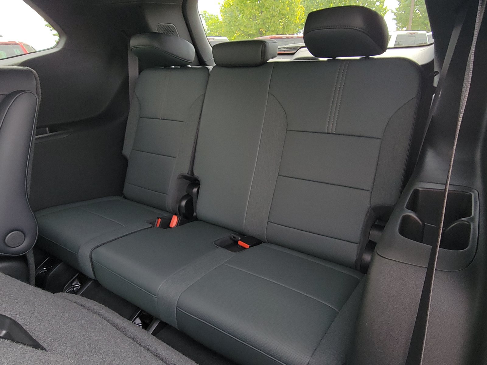 New 2027 GMC Acadia AT4 w/ Luxury Package AWD/4WD image 8