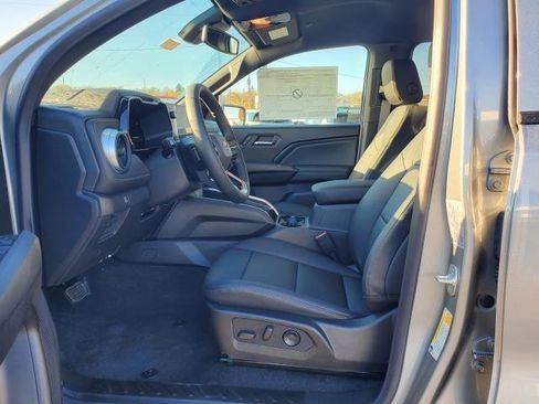 New 2026 Chevrolet Colorado LT image 8