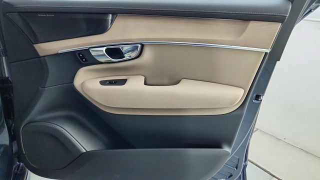 New 2026 Volvo XC90 T8 Plus w/ Protection Package AWD/4WD image 40