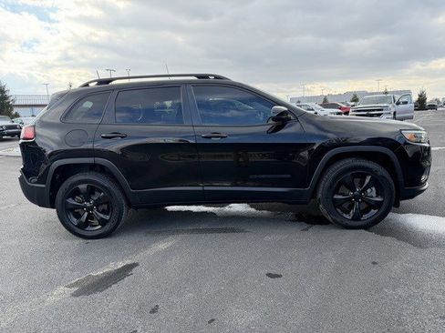Used 2019 Jeep Cherokee Latitude Plus image 8