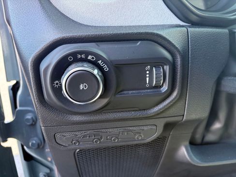 Used 2024 Jeep Wrangler Sport S image 11