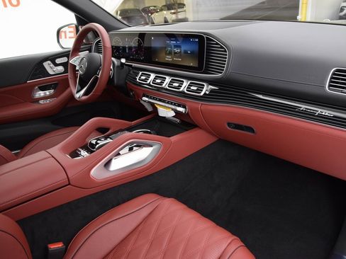 New 2026 Mercedes-Benz Maybach GLS 600 4MATIC image 15