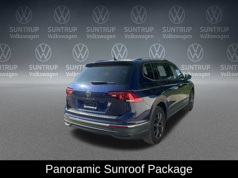 Used 2024 Volkswagen Tiguan SE w/ Panoramic Sunroof Package FWD image 7