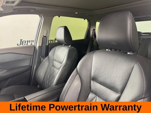 Used 2023 Nissan Rogue Platinum w/ Platinum Premium Package AWD/4WD image 12