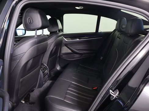 Used 2020 BMW 530i 530i w/ M Sport Package image 11