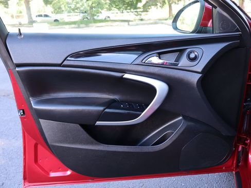 Used 2012 Buick Regal Premium image 23