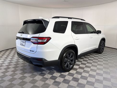 New 2026 Honda Pilot Sport image 9