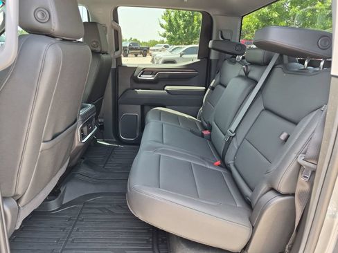 New 2026 GMC Sierra 1500 SLT AWD/4WD image 38