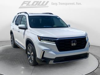 Certified 2025 Honda Pilot Touring video 1