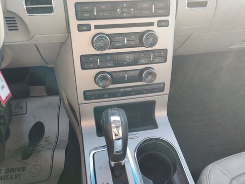 Used 2010 Ford Flex SEL image 9