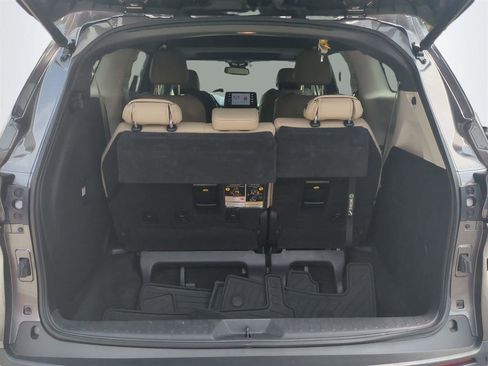 Used 2021 Toyota Sienna XLE FWD image 14