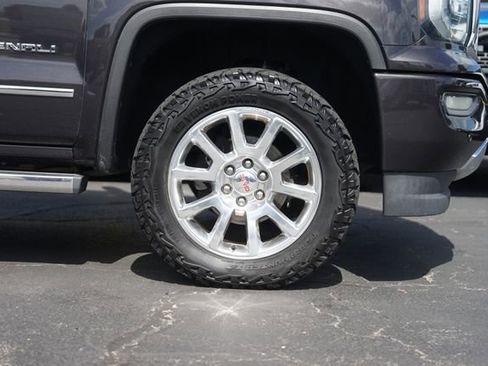 Used 2016 GMC Sierra 1500 Denali w/ Enhanced Driver Alert Package AWD/4WD image 4