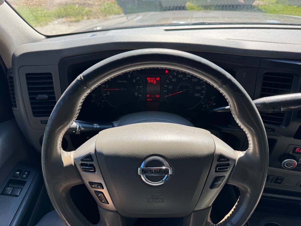 Used 2017 Nissan NV 3500 SL RWD image 24