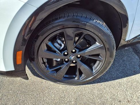 Certified 2025 Buick Envision Sport Touring image 35