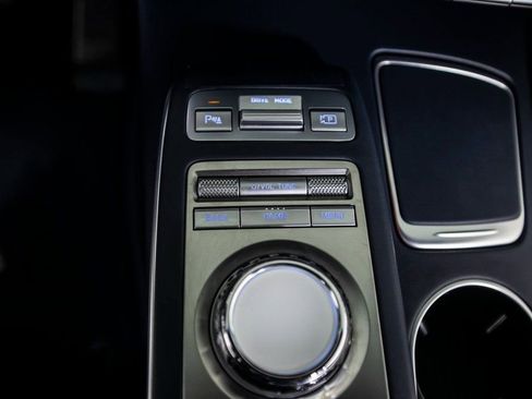 Used 2022 Genesis GV70 3.5T Sport image 27