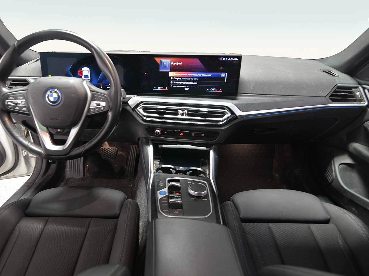Used 2023 BMW i4 eDrive40 RWD image 13