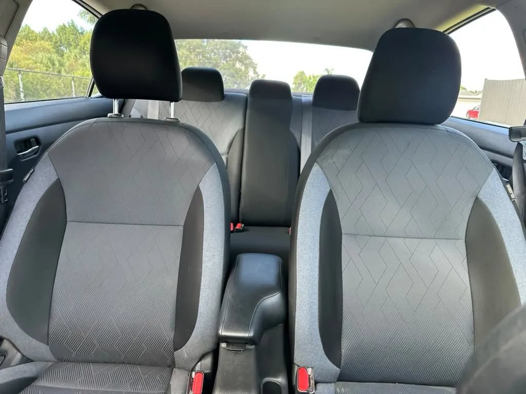 Used 2025 Nissan Versa SV w/ Trunk Package FWD image 16