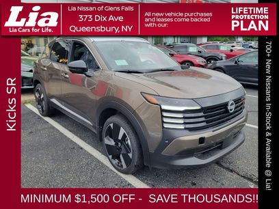 New 2026 Nissan Kicks SR w/ Cold Weather Package