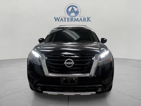 Used 2025 Nissan Pathfinder SL w/ Lighting Package (N92) AWD/4WD image 8