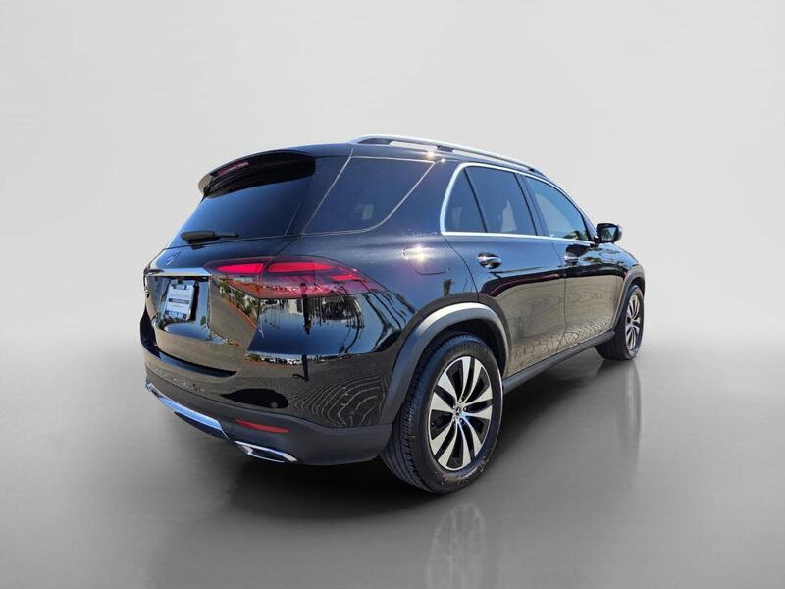 Certified 2025 Mercedes-Benz GLE 350 4MATIC image 5