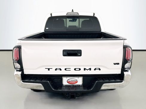 Used 2023 Toyota Tacoma TRD Off-Road image 5