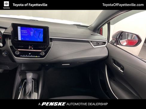Certified 2025 Toyota Corolla SE image 18