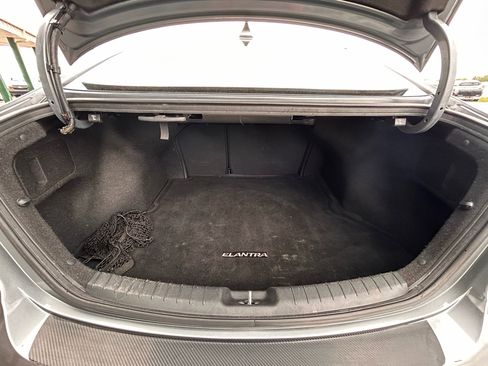 Used 2018 Hyundai Elantra Value Edition w/ Cargo Package image 10