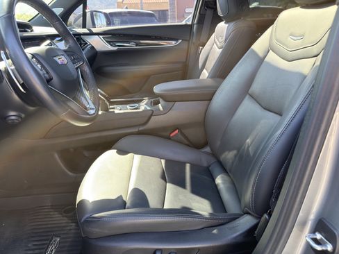 Used 2023 Cadillac XT6 Sport w/ Technology Package AWD/4WD image 26