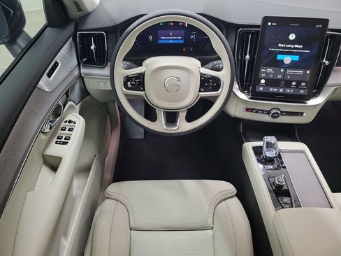 New 2026 Volvo XC90 T8 Ultra w/ Protection Package Premier AWD/4WD image 18