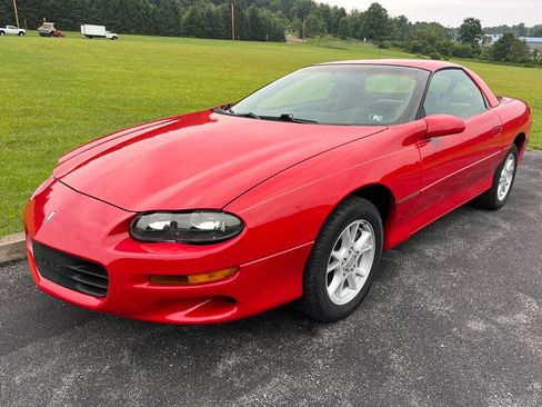 Used 2000 Chevrolet Camaro LT RWD image 3