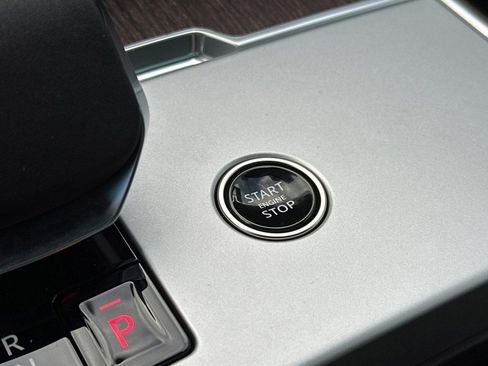 New 2025 Land Rover Range Rover SE AWD/4WD image 27