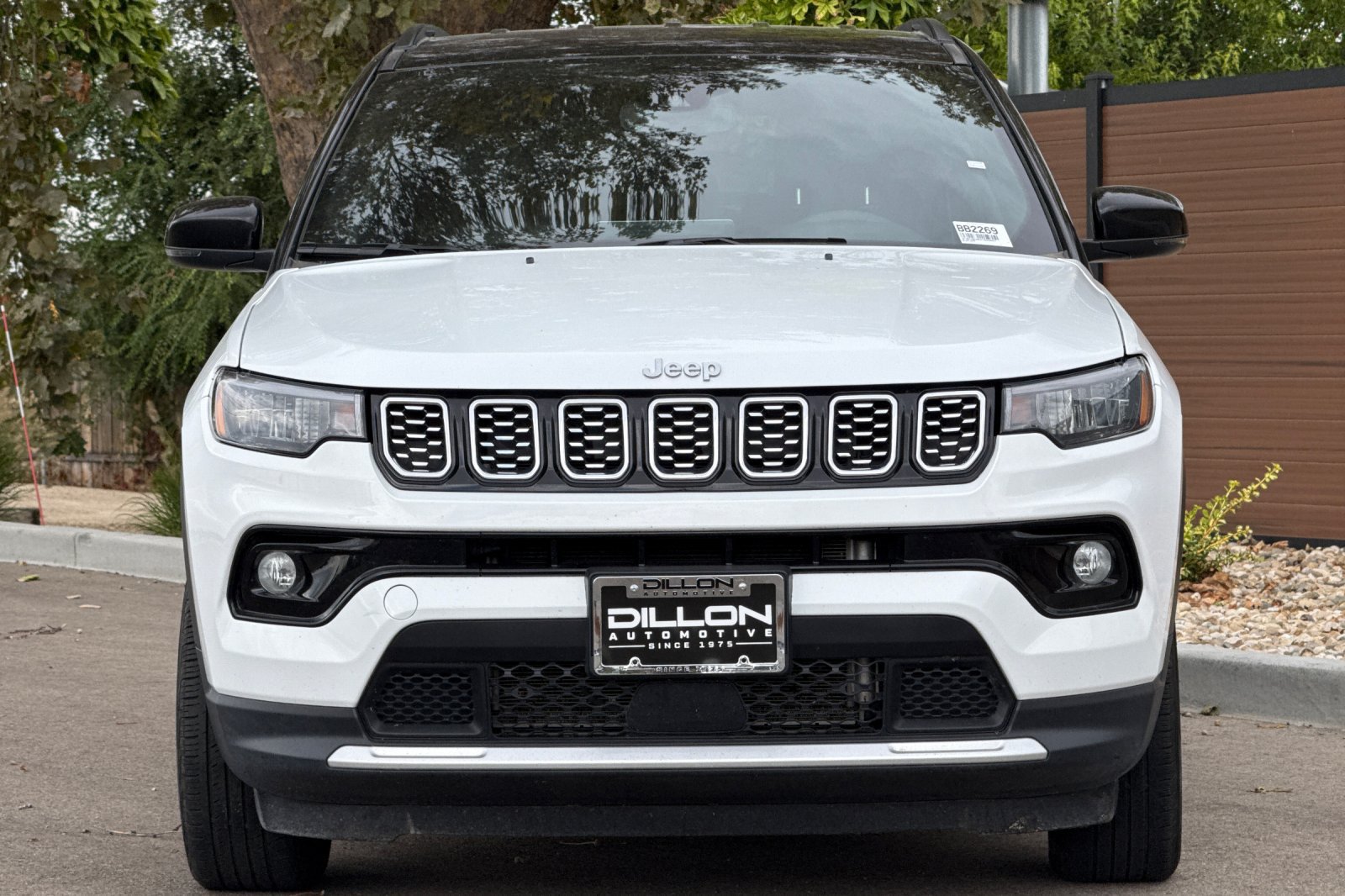 Used 2025 Jeep Compass Limited AWD/4WD image 12