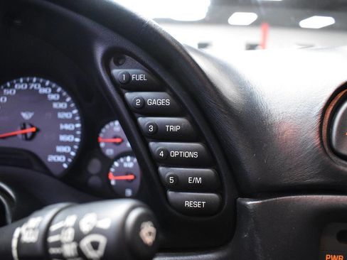 Used 2002 Chevrolet Corvette Coupe w/ Preferred Equipment Group1 image 19