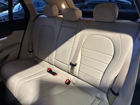 Certified 2022 Mercedes-Benz GLC 300 GLC 300 image 24