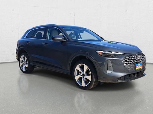 New 2025 Audi Q5 Premium Plus image 3