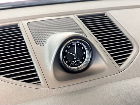 Used 2025 Porsche Macan w/ Premium Package Plus image 28