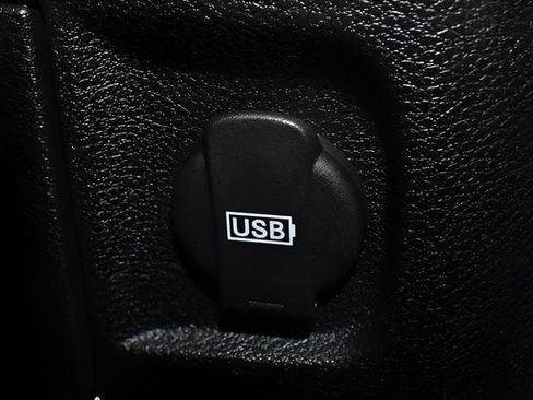 Used 2023 RAM 1500 Classic SLT AWD/4WD image 14