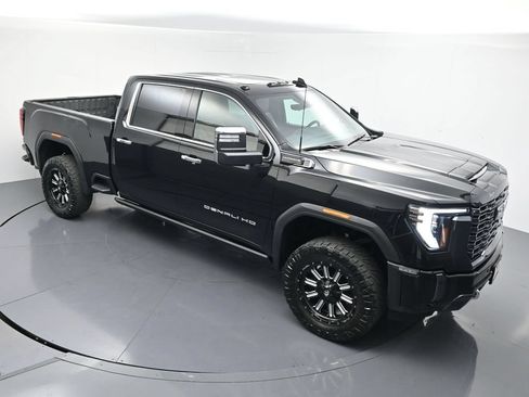 Used 2024 GMC Sierra 3500 Denali Ultimate AWD/4WD image 29