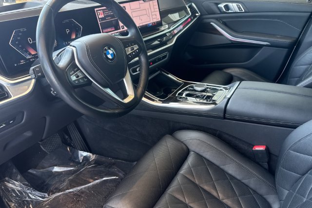 Used 2024 BMW X5 xDrive40i AWD/4WD image 12