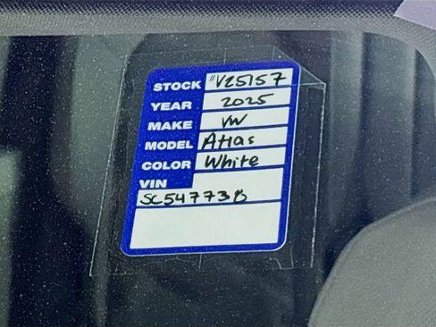 New 2025 Volkswagen Atlas SE image 24